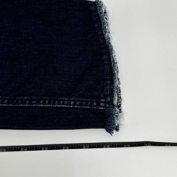 SILVER Jeans Co Women’s Suki Slim Light Distressing Slight Raw Hem Slant W26/L31 - Picture 14 of 15